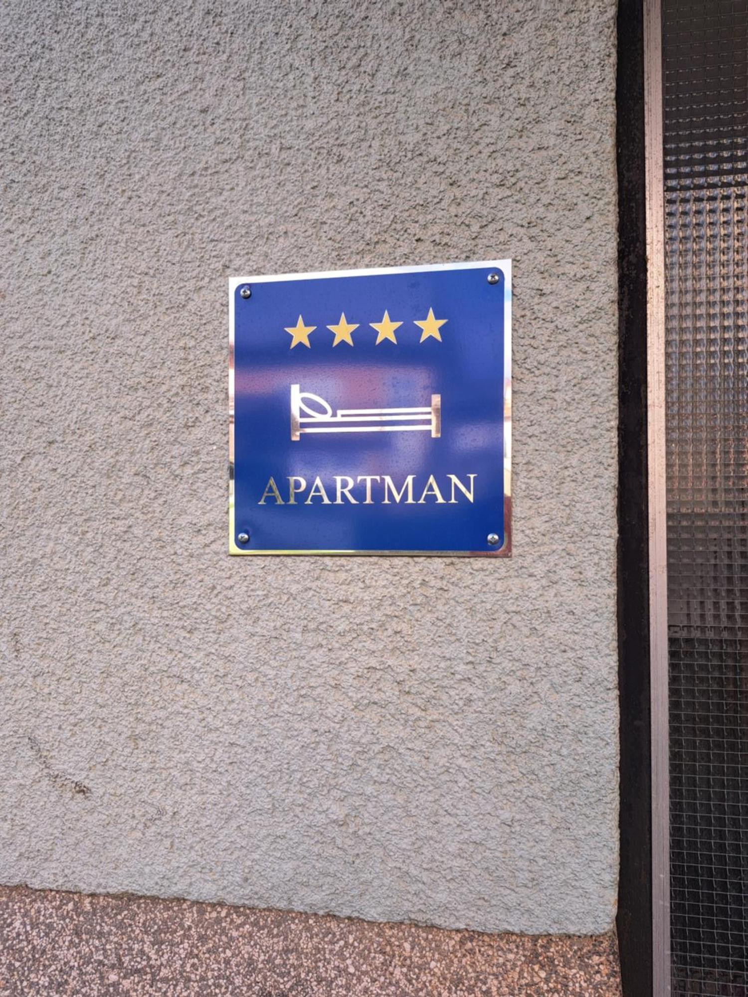 Apartman Josip Gospić Εξωτερικό φωτογραφία